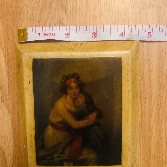 ๐ SALE 4/$20 Vintage woman & child wood plaque - Picture 3 of 5